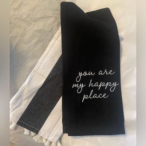 2 New Hand/kitchen towels🎁